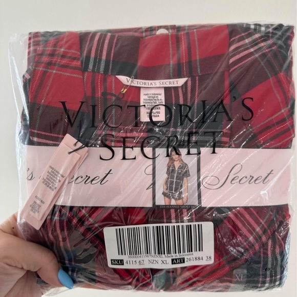 Victoria's Secret Red and Black Plaid Sleepwear - Picture 1 of 2
